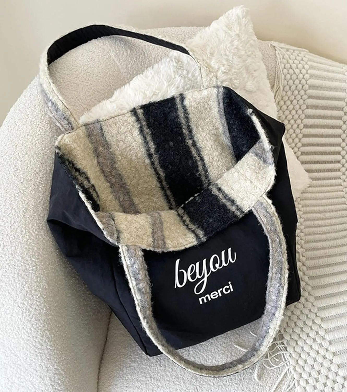 2025 Spring Reversible Wool Tote Bag Cozy Wool Blend Shoulder Bag Plush Vertical Striped Handbag Fashion Versatile