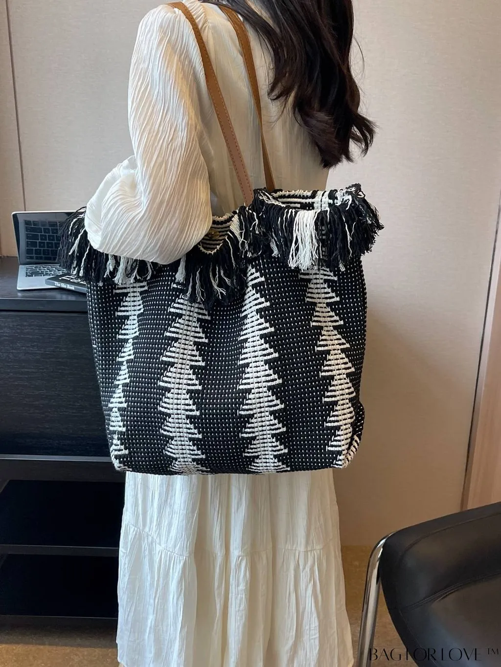 BagForLove - Stylish Tassel Tote Bag for Students in Various Educational Levels, Ideal for Outdoors and Back to School