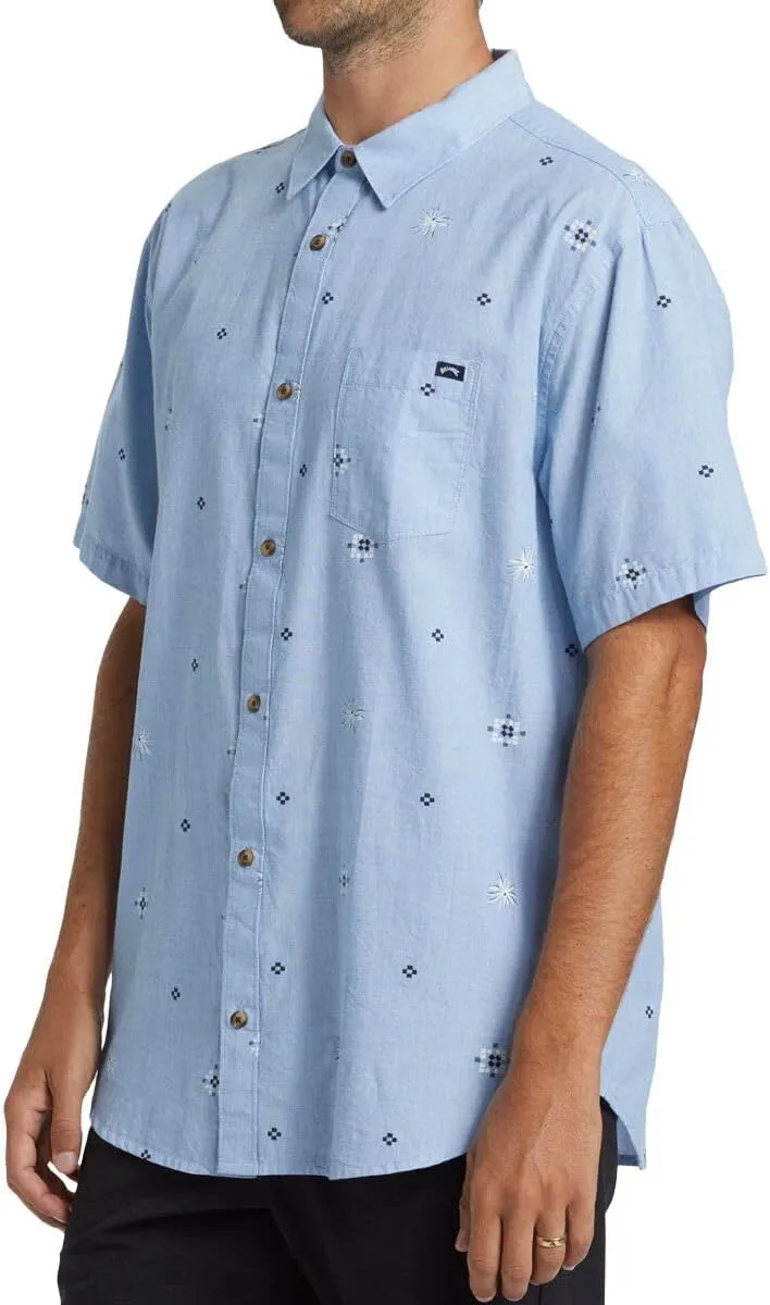 Billabong Men's Classic Sundays Woven Short Sleeve Shirt