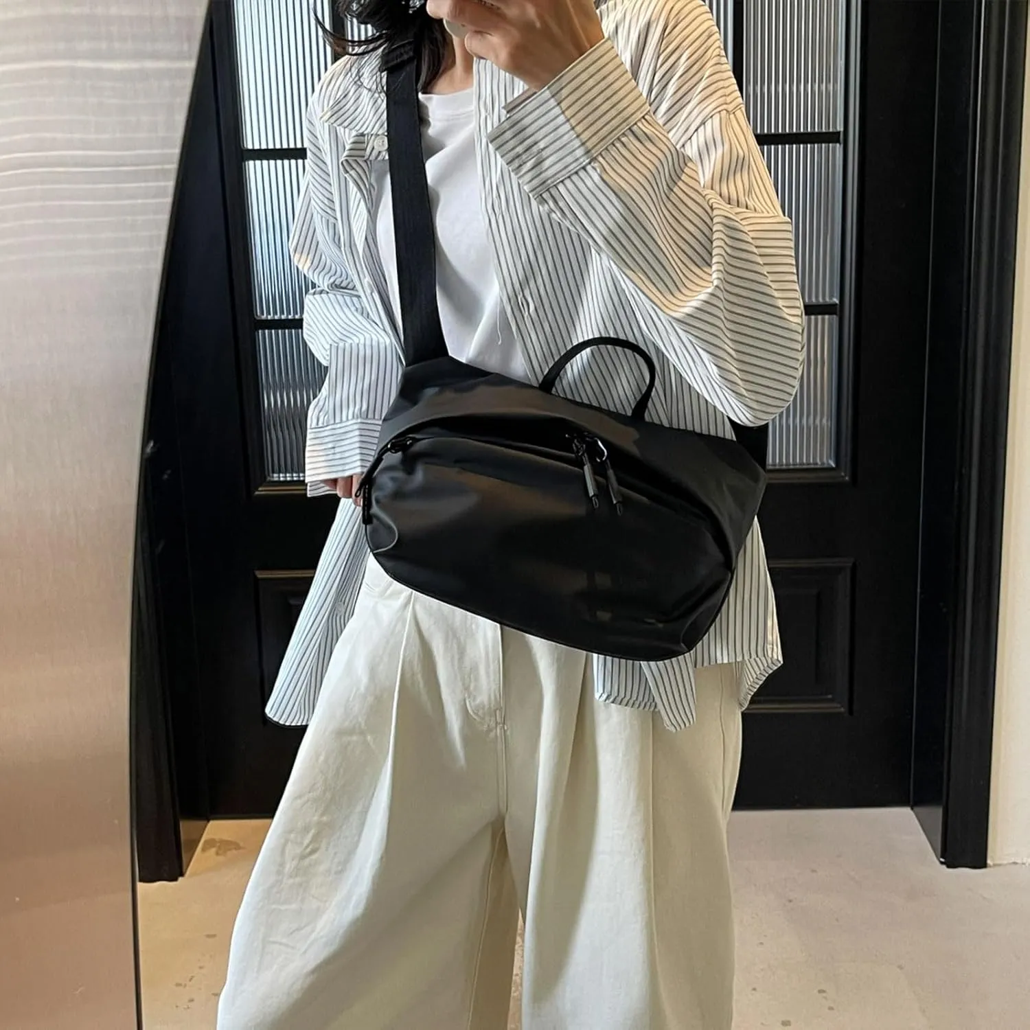 Black Crossbody Bag Textured Frosted PU Small Messenger Bag Casual Shoulder Bag Purse Travel Daypacks