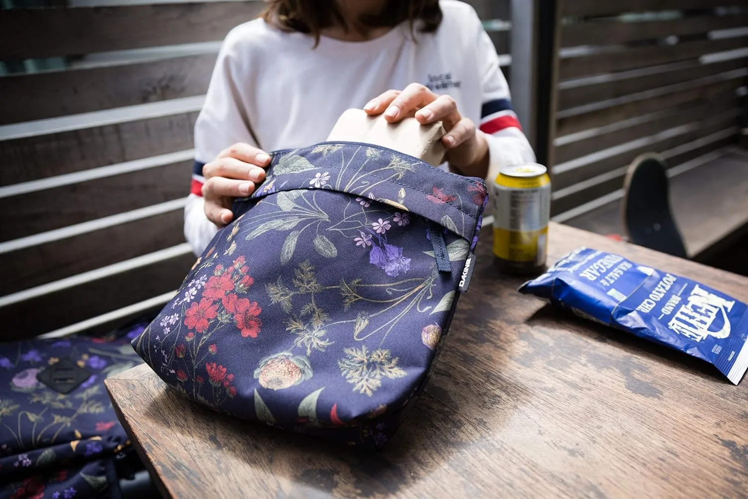 Dakine Essentials Pack 26L - Electric Magenta