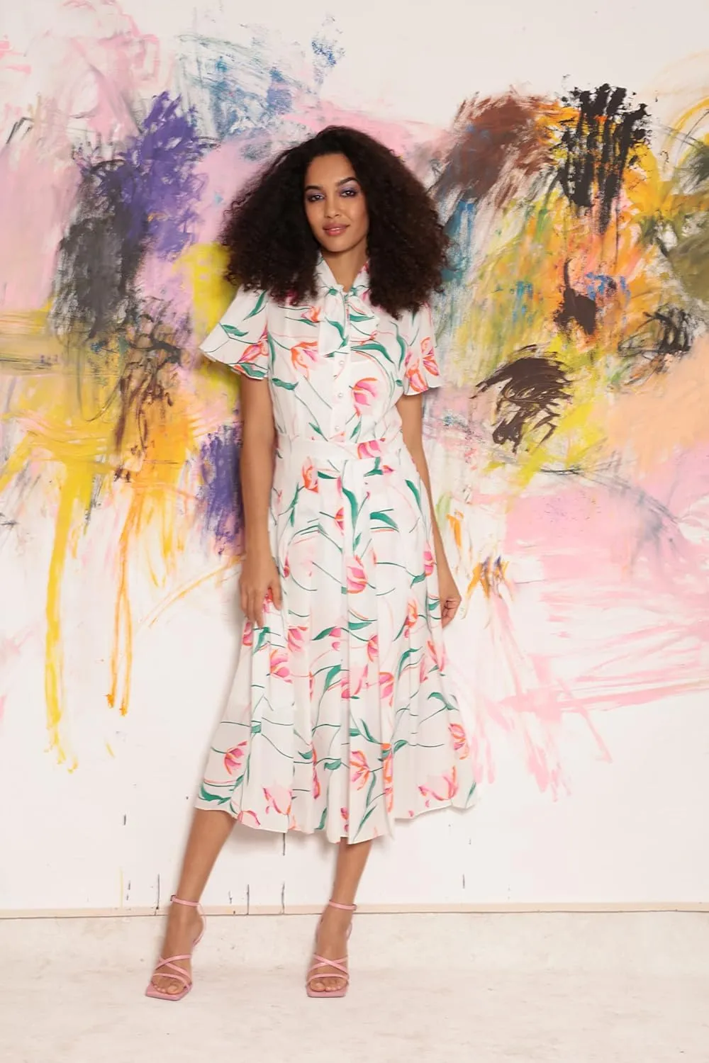 Donna Morgan Women's Floral Printed Short Sleeve Midi with Pleated Skirt and Neck Tie
