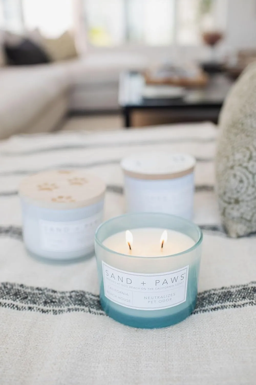 Sand   Paws Scented Candle - California Beach House –Luxurious Air Freshening Jar Candle Neutralize pet Odors and Enhance Home décor – 100% Cotton Lead-Free wicks-12oz