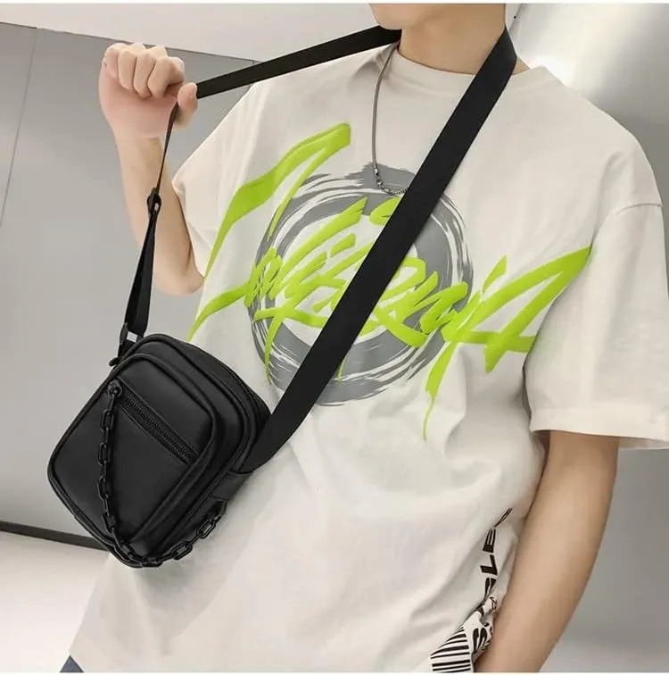 Tooe Grunge Punk Mini Crossbody Bag Emo Japanese Aesthetic Messenger Bag Harakuju Gothic Alt Shoulder Bag Y2k Hippie Purse (Black,One size)