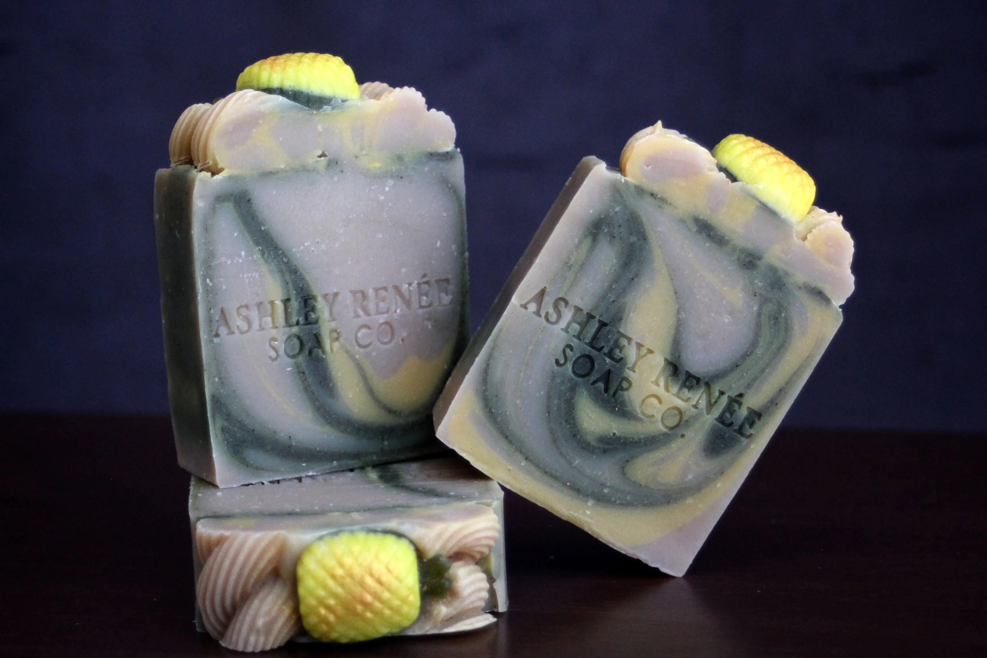TROPICAL PINEAPPLE COCONUT PINALOKA SOAP