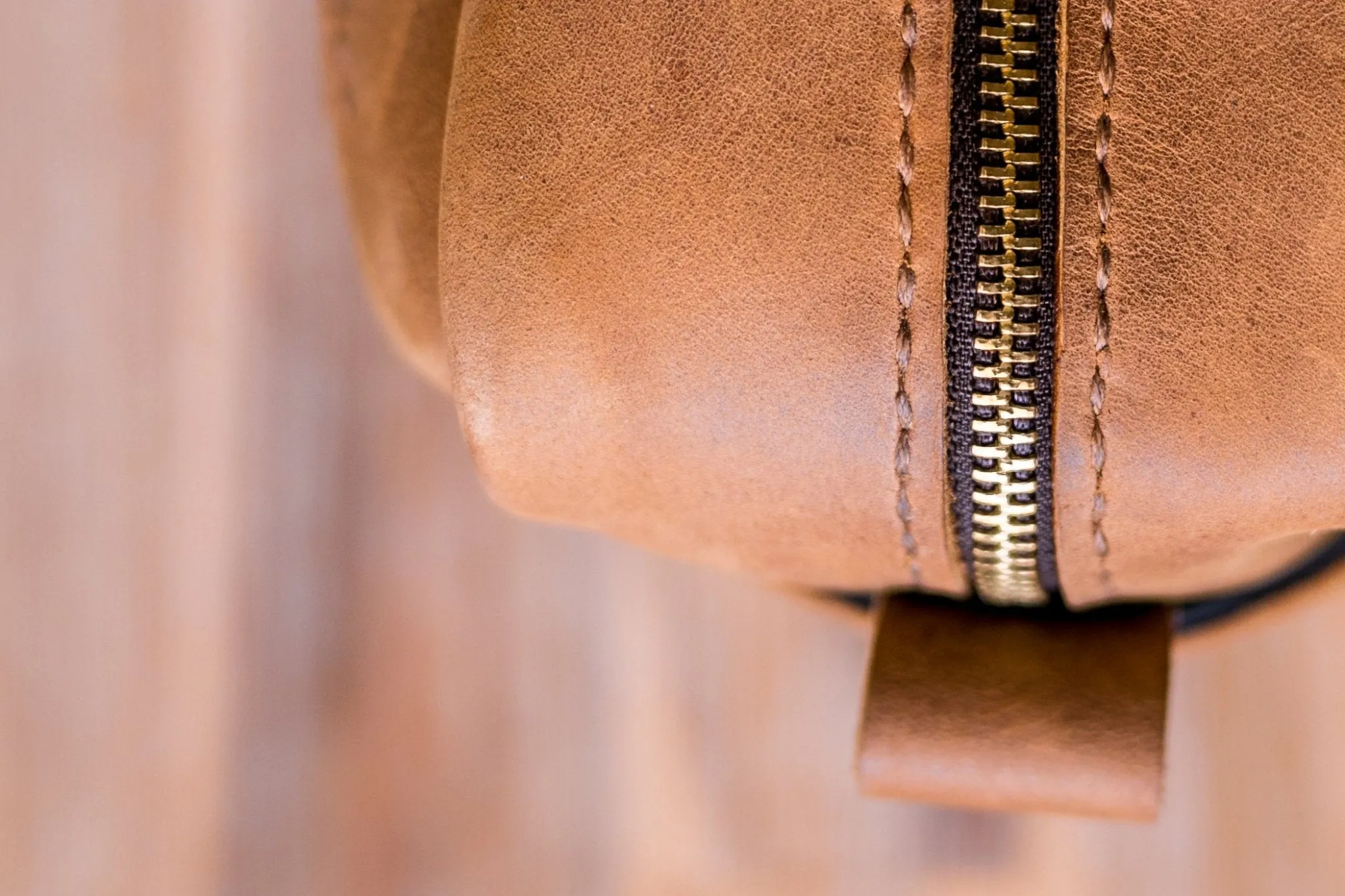 Unisex Genuine Leather Toiletry Bag