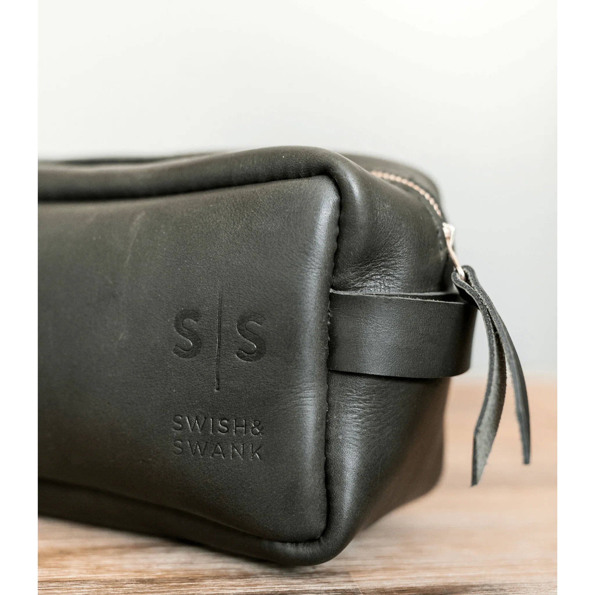 Unisex Genuine Leather Toiletry Bag