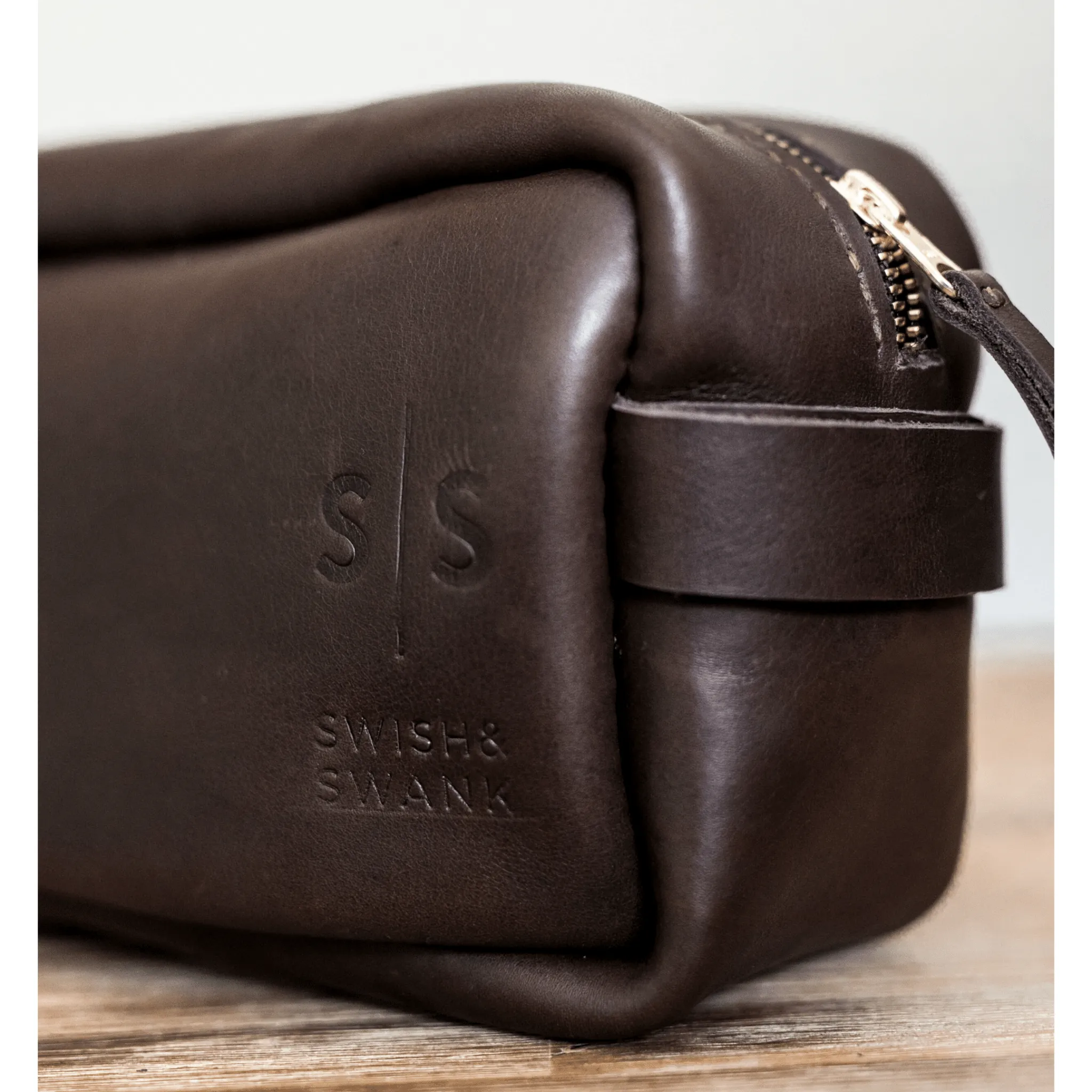 Unisex Genuine Leather Toiletry Bag