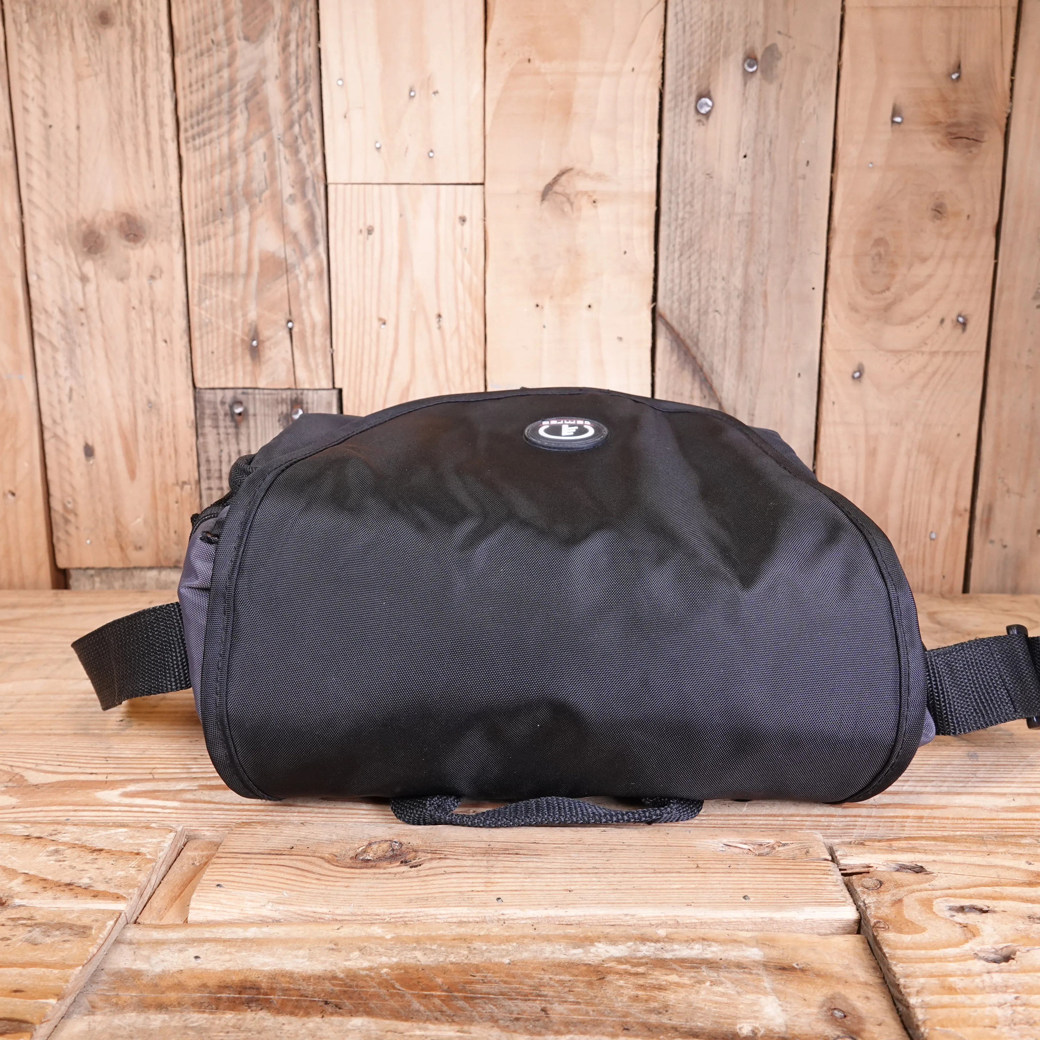 Used Tamrac 4252 Jazz 52 Messenger Camera Bag