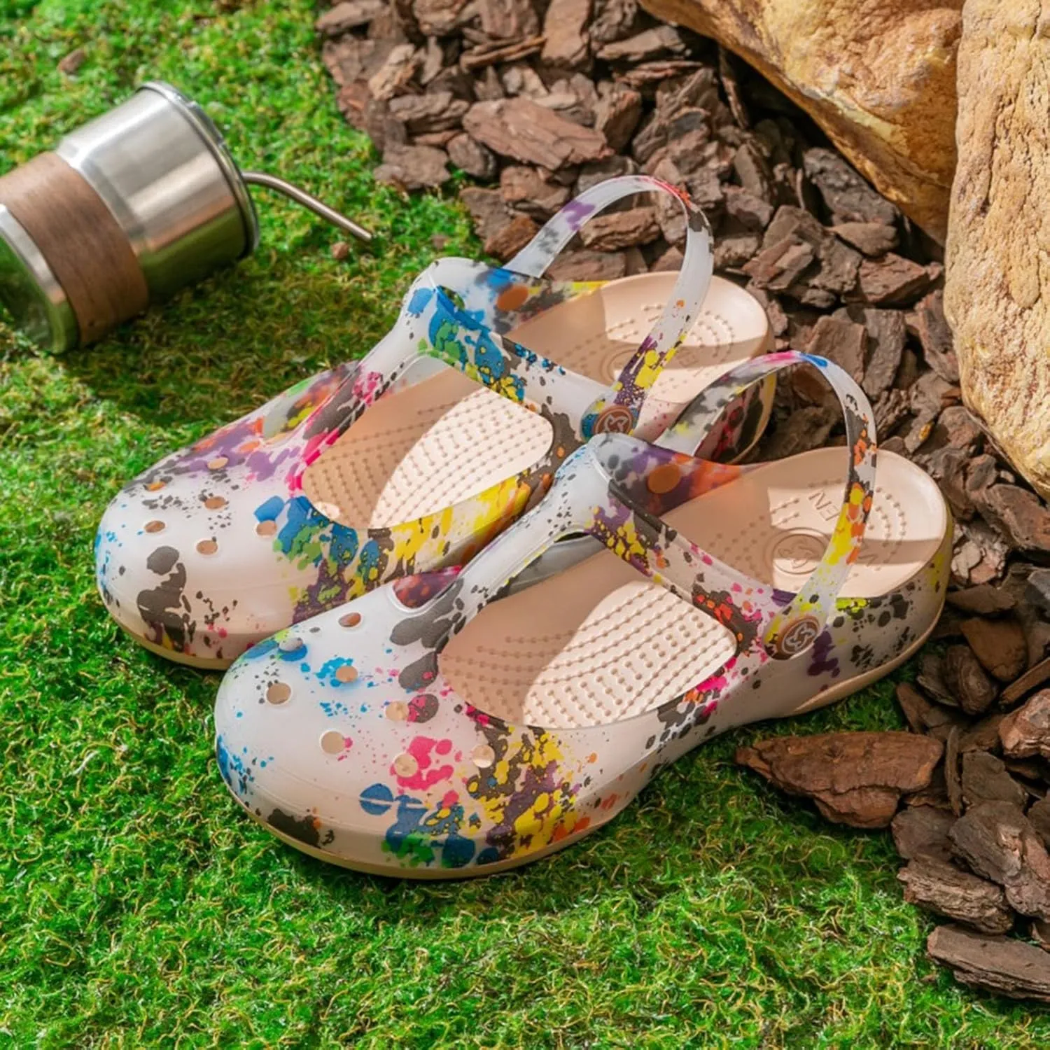 Women's Fashion Comfortable Soft Non-Slip Garden Clogs Outdoor Casual Jelly Transparent Beach Sandals Indoor Outdoor Water Slippers