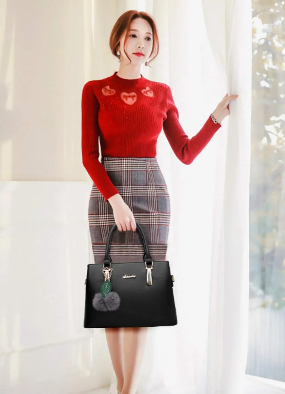 Women's Large Capacity Shoulder Casual Messenger Winter Hair Ball Decoration Handbag